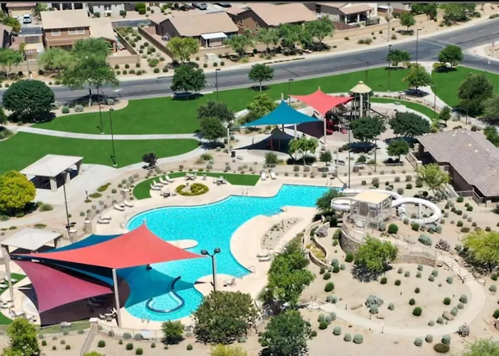 Modern 3br Pool Access I-10 * Casa Grande